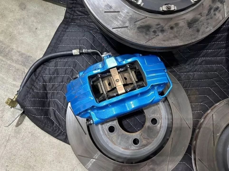 thepartsfamily1-20240613-0063.jpg Full Hellcat front and rear brake system, calipers, pads, rotors, hoses - Image 1